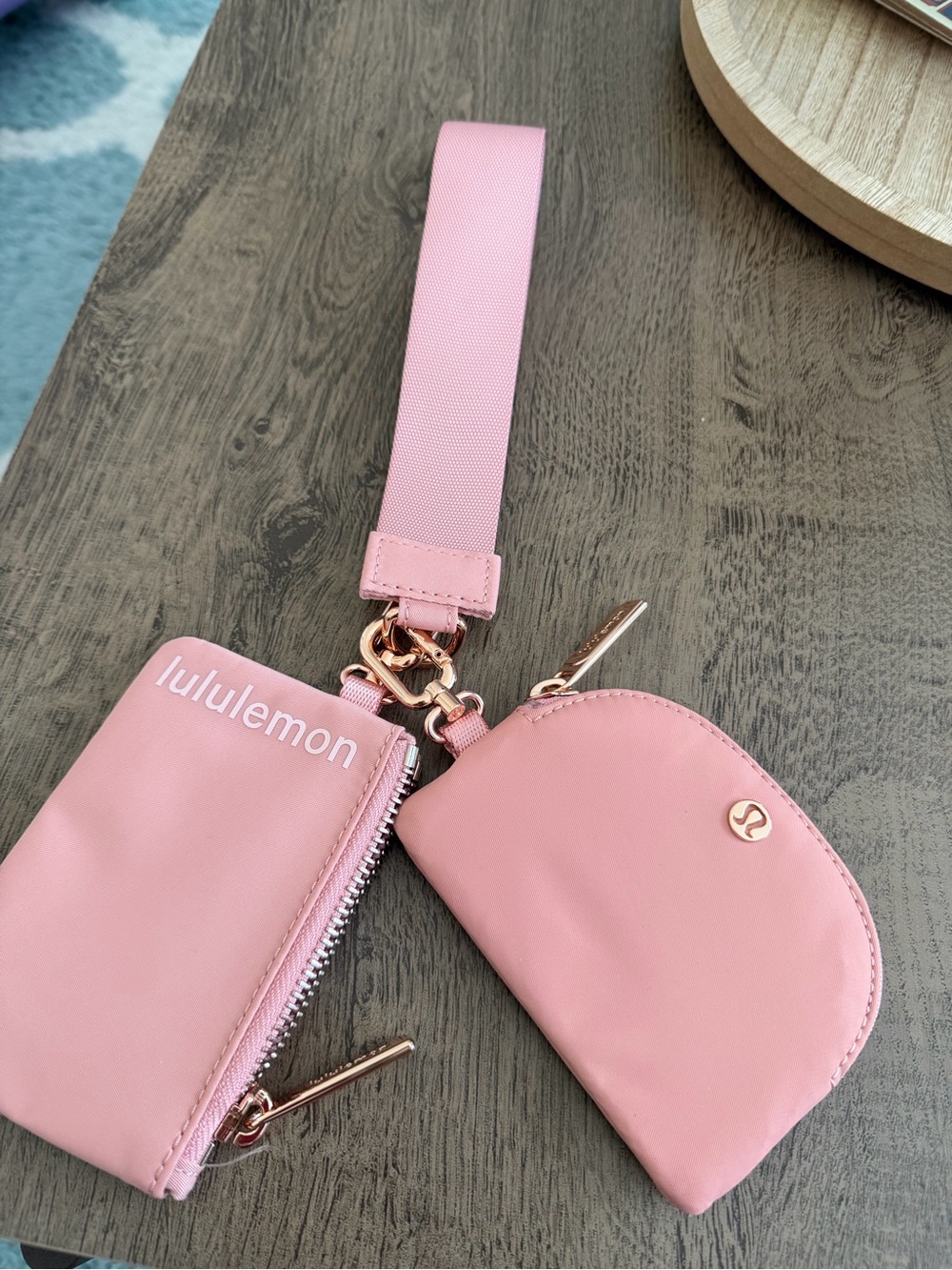 Lululemon dual key pouch